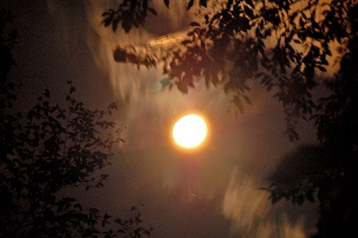 smoky_moon1.jpg