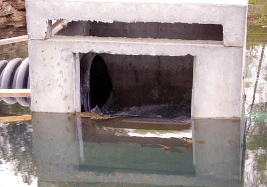 manhole_culert1.jpg