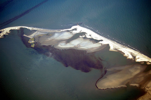 BPOilSlick_island2b.jpg