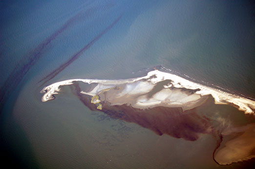 BPOilSlick_island3b.jpg
