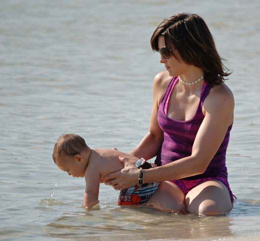mombaby_water1ab.jpg