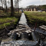 Tar Sands Crude Pipeline Ruptures, Dumps 84,000 Gallons on Mayflower, Arkansas 