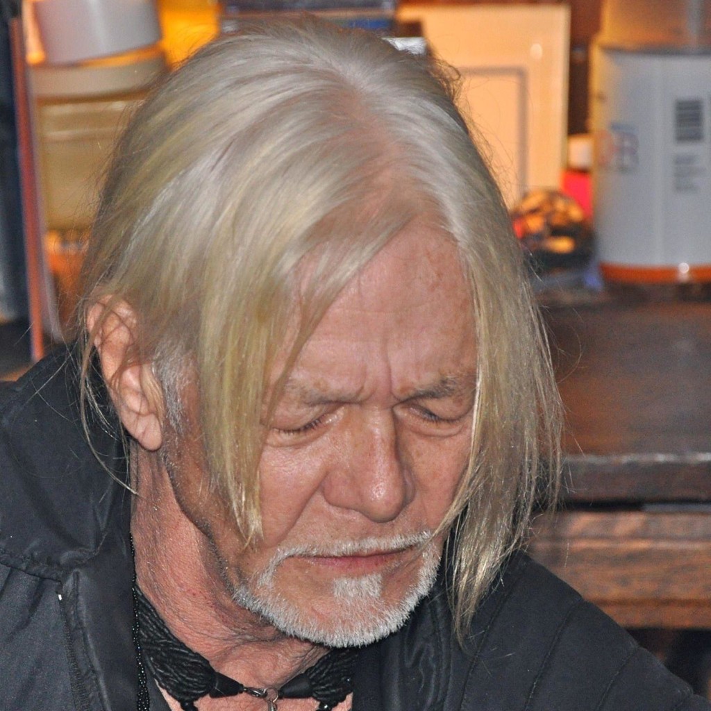 1501535_10151852984782545_900489206_o